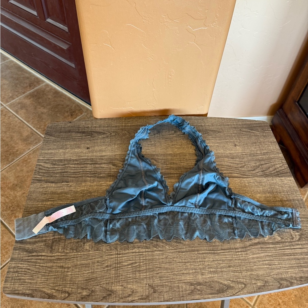Victoria Secret Pink Gray Halter Lace Bralette SZ XS NWOT - Picture 5 of 7